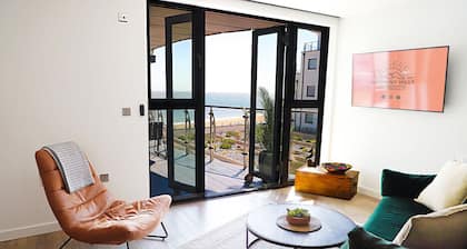 Eco Beach Front Apartment with Secure Parking