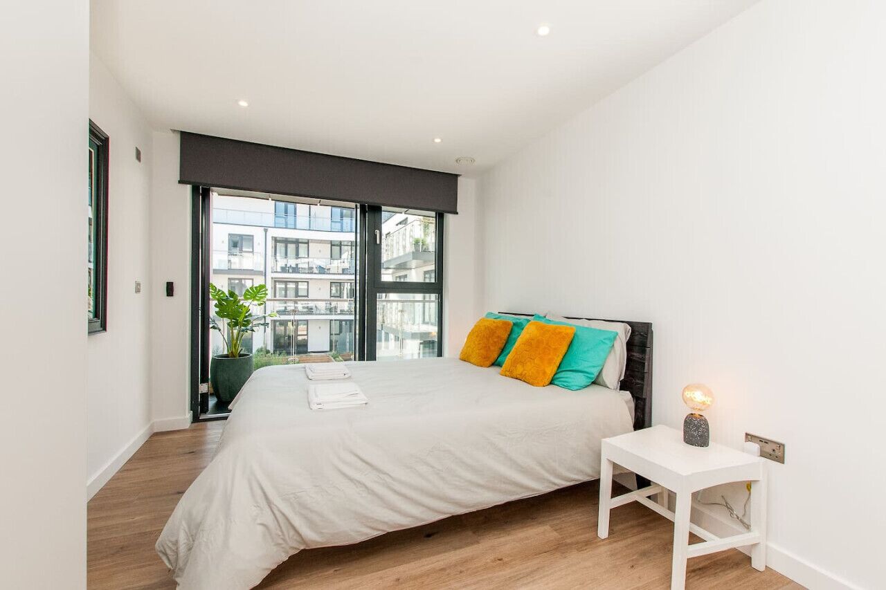 2 slaapkamers, een bureau, een strijkplank/strijkijzer, wifi