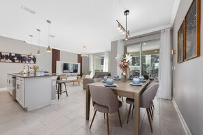 Dining - 4 bedrooms house with pool (Kissimmee)