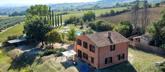 Casale Nocciolo – 5 bedrooms, pool, A/C, Wi-Fi, Umbria