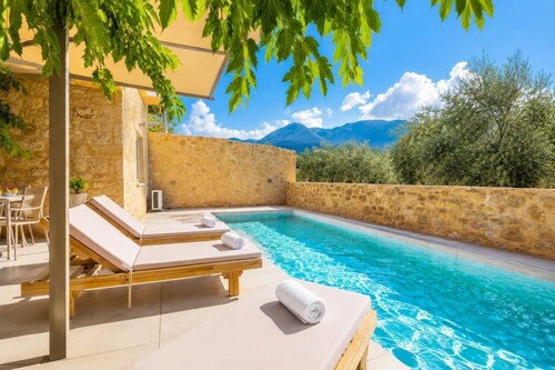 Villa  Castillo Ena - Three Bedroom Villa, Sleeps 6