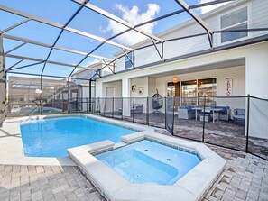 Beheizter Pool