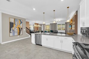 Fridge, microwave, oven, stovetop - Spectacular 9 Bed Pool Home with Game Room-2940PL (Kissimmee)