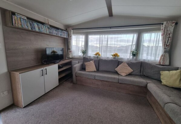 Smart TV, DVD player