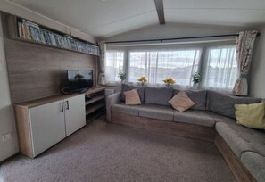 Smart TV, DVD player