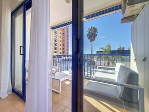 Interior - Sea View apartment, Pool, Parking and Wi-Fi (Playa Honda)