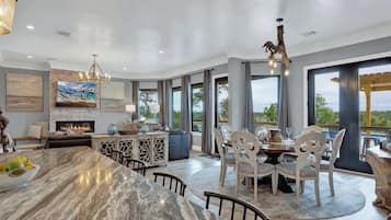 House, Multiple Beds, Pool Access (211 Garrison Rd) | Dining