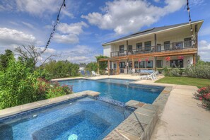 Outdoor pool - The Heavy Pour (Fredericksburg)