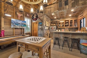 Games room - Coco at Sunset Valley Ranch (Fredericksburg)