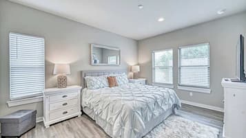 Condo, Multiple Beds, Hot Tub, City View (807 E Hwy St #103) | 2 bedrooms, individually decorated, individually furnished, bed sheets