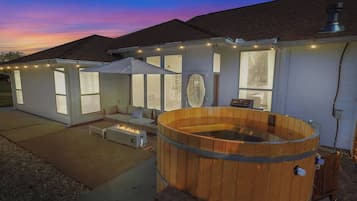 House, Berbilang Katil, Pool Access (157 Kurt Kramer Rd) | Teres/patio