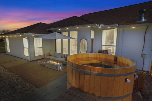 The KK Ranch-private Pool-hill Country Bliss