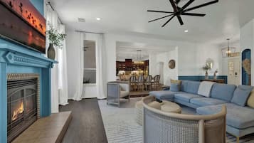 House, Multiple Beds, Pool Access (157 Kurt Kramer Rd) | Interior