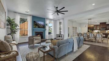 Rumah, Beberapa Tempat Tidur, akses ke kolam renang (157 Kurt Kramer Rd) | Area keluarga | Perapian