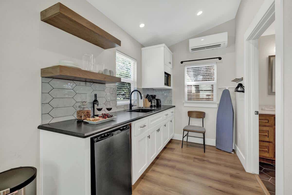 House, Multiple Beds, Hot Tub, City View (215 Mistletoe- Combo) | Private kitchen | Coffee/tea maker