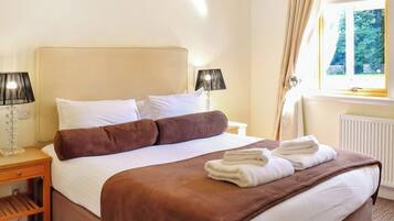 3 bedrooms, free WiFi, bed sheets