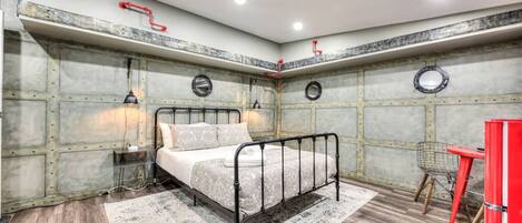 Desk, iron/ironing board, travel cot, free WiFi