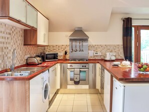 Dishwasher, cookware/dishes/utensils