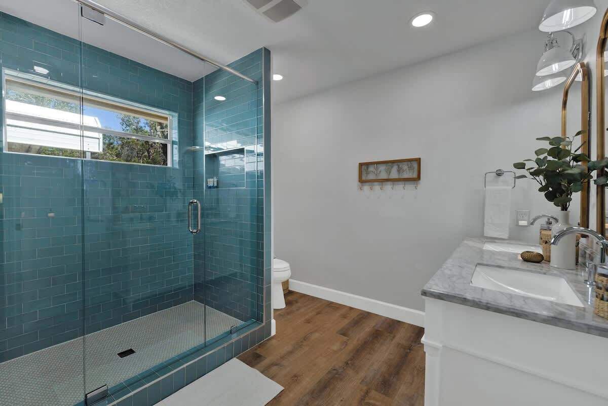 Ferienhaus, 1 Queen-Bett, Whirlpool (147 Weitz Rd.) | Badezimmer | Handtücher
