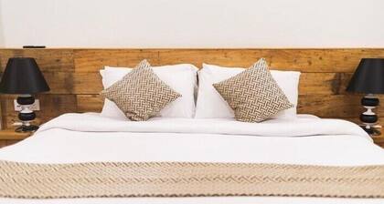 Suffix Retreat - Stay, Dive & Explore Fuvahmulah