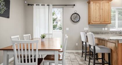 Townhome- 5 Minutes to UVU