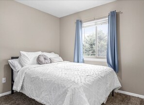 3 Schlafzimmer, Bügeleisen/Bügelbrett, WLAN, Bettwäsche