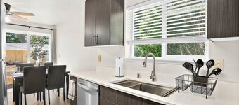 Cozy Lake City Getaway

