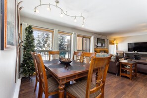 Dining - Newly Updated Wild Irishman Condo (Keystone)