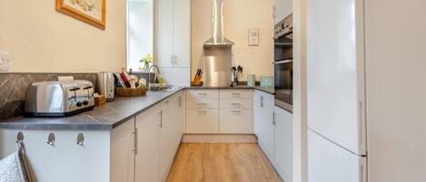 Dishwasher, high chair