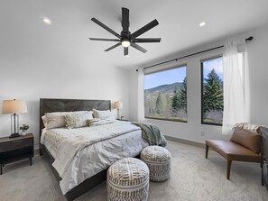3 habitaciones, tabla de planchar con plancha y wifi gratis 