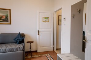 Panoramic Suite | Living area - LaMì Room & Apartment (Castel San Pietro Terme)