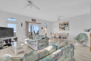 DVD player - Dogs OK! 3BR/Bonus Room - Ocean Front! (Emerald Isle)