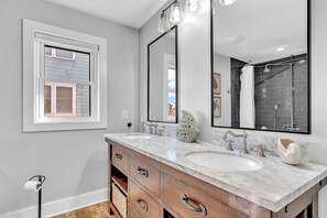 Bathroom - Pet Friendly, Hot Tub, One Level & OCEAN FRONT! (Emerald Isle)