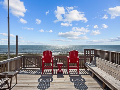 Ocean Front Cottage with Mother-in-law Suite