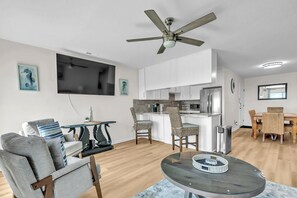 TV - Pebble Beach C204, 3BR Condo ~ OCEAN VIEWS! (Emerald Isle)