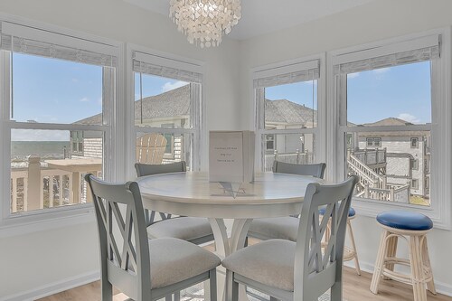 Top Level 2BR Condo - Awesome Ocean Views at Pier Pointe 1B3 West!