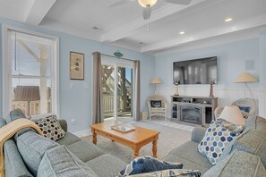 Smart TV, fireplace
