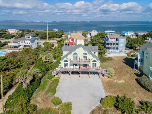 4BR w/ Private Pool! 2nd Row to Beach