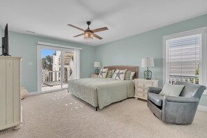 5 bedrooms, WiFi, bed sheets - Pool & Hot Tub- DOGS OK! 5BR w/ Ocean Views! (Emerald Isle)