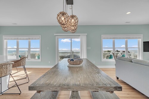 Pool & Hot Tub- DOGS OK! 5BR w/ Ocean Views!