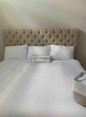 2 habitaciones, tabla de planchar con plancha, wifi y ropa de cama