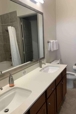 Bathroom - Luxury 2 King Bed 2 Bath Apt; Downtown Houston Walking Distance to Toyota Center (Houston)
