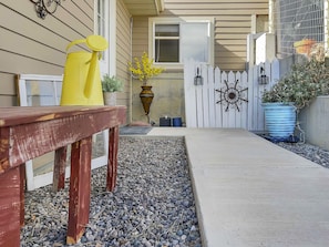 Guest entrance decor