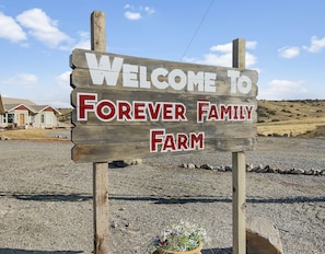 Welcome to Forever Family Farm