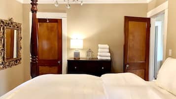 3 bedrooms, iron/ironing board, travel crib, WiFi