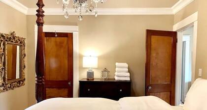 Home away from home! Amenity-filled 3BR, 1.5BA home in Sewickley Village