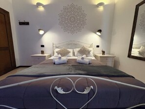 Deluxe Double Room | Frette Italian sheets, premium bedding, down comforters, pillowtop beds - DIMORA di ACANTO  (Lecce)