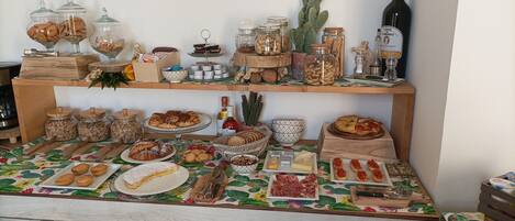 Petit déjeuner buffet compris tous les jours