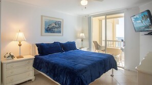 2 bedrooms, internet, bed sheets - GORGEOUS VIEWS at 706 MERIDA AT CAPE MARCO (Marco Island)
