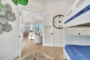 4 soverom, internettilgang og sengetøy